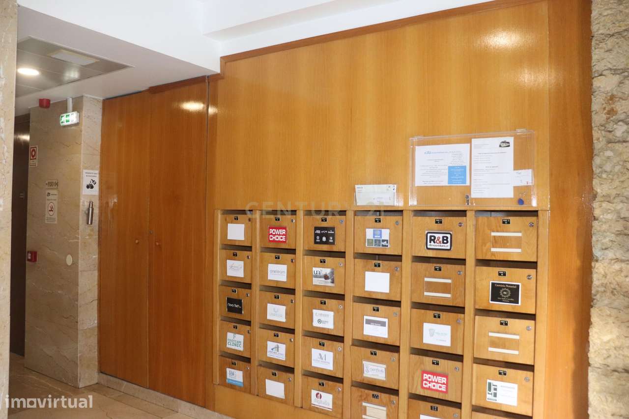 Escritório para arrendamento em Edifício de Prestigio - Paço de Arco - - Grande imagem: 4/17