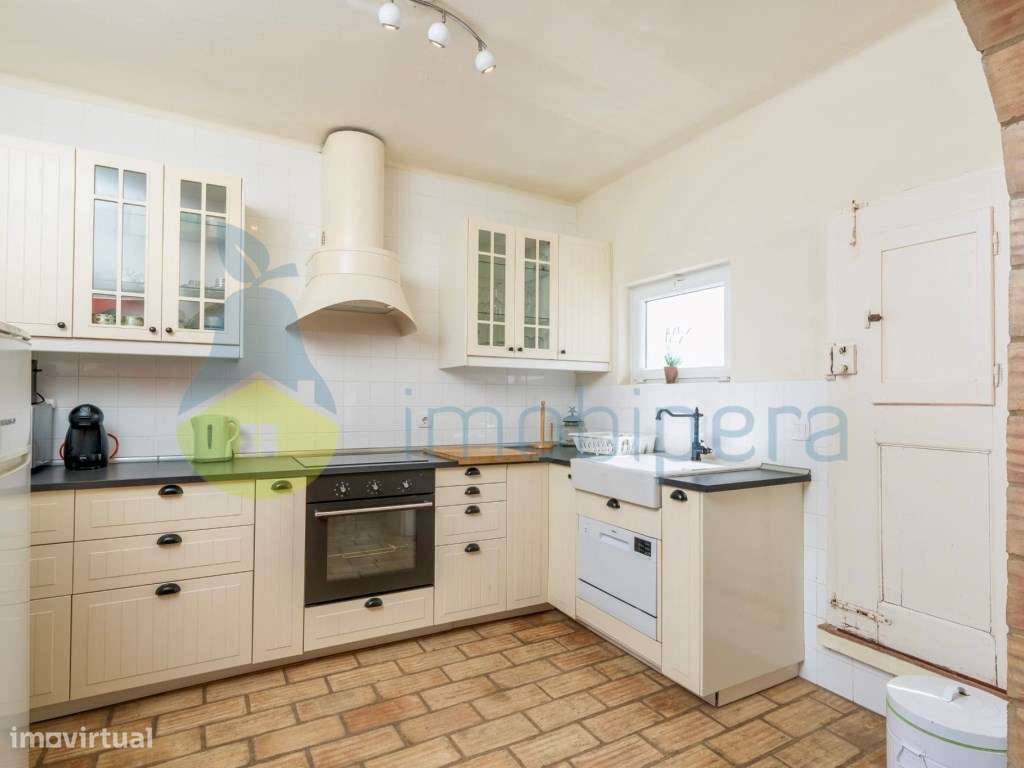 Prédio habitacional e comercial em Carvoeiro - Grande imagem: 5/35