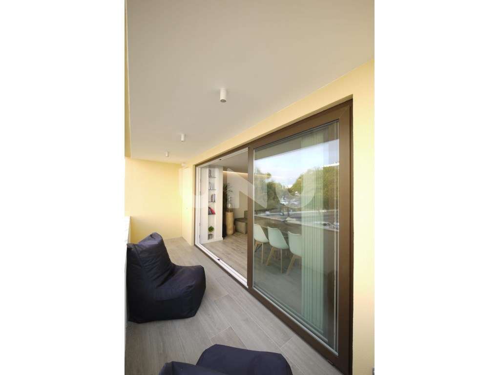 T2 com varanda e garagem box em Linda-a-Velha-6