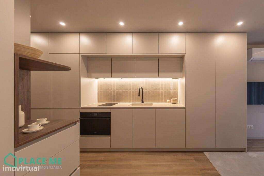 Apartamento T0 NOVO em condomínio fechado junto ao Parque da Rodovia-5