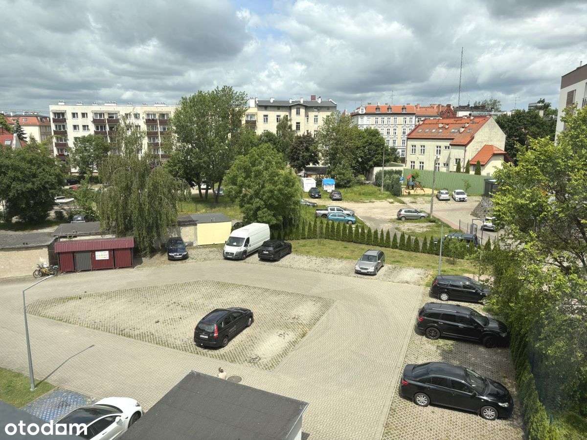 Zadbane mieszkanie  z balkonem-5