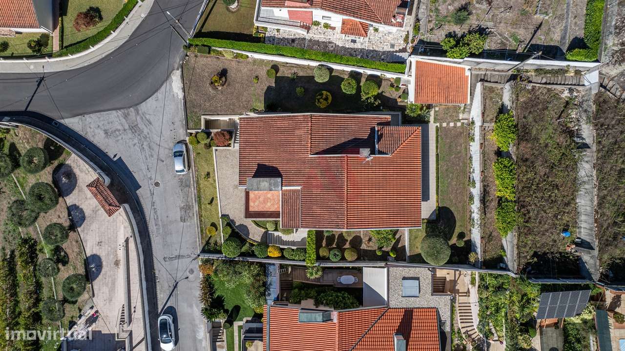 Moradia T5 com Vista Deslumbrante sobre a Cidade de Vizela-35