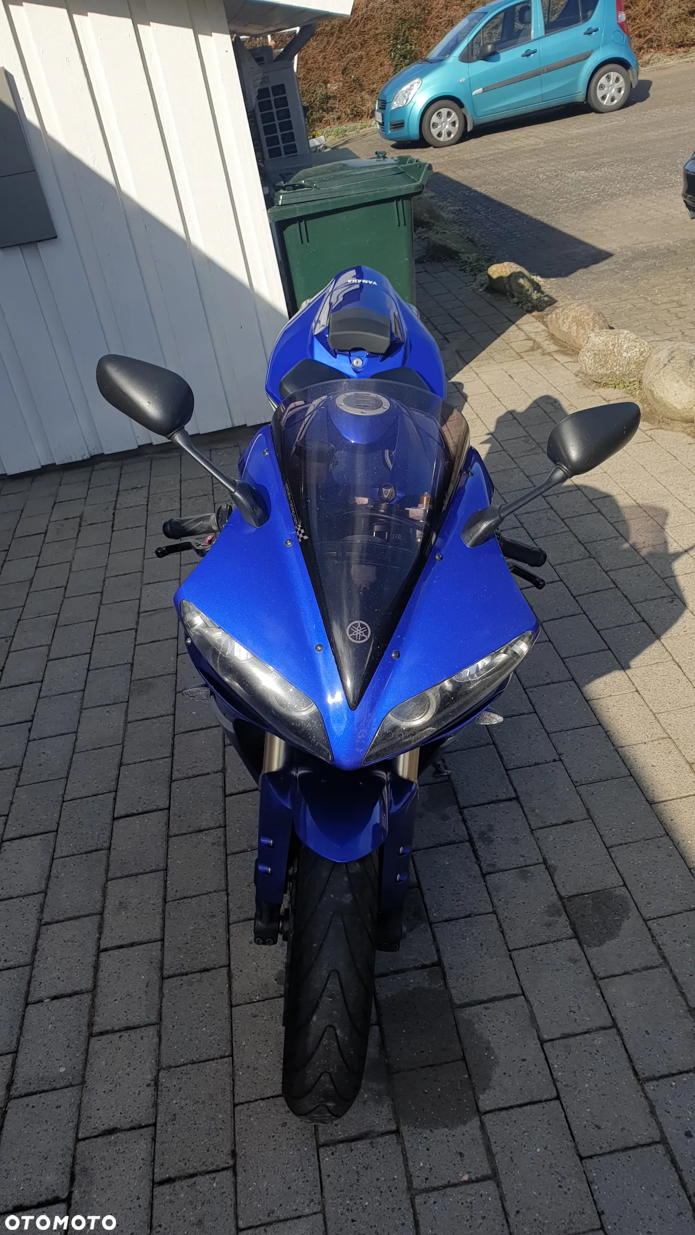 Yamaha R1 - 14