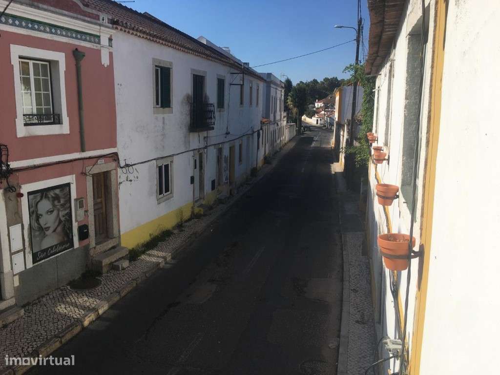 Prédio para venda, Investimento, remodelação total, Azeitão - Grande imagem: 5/16