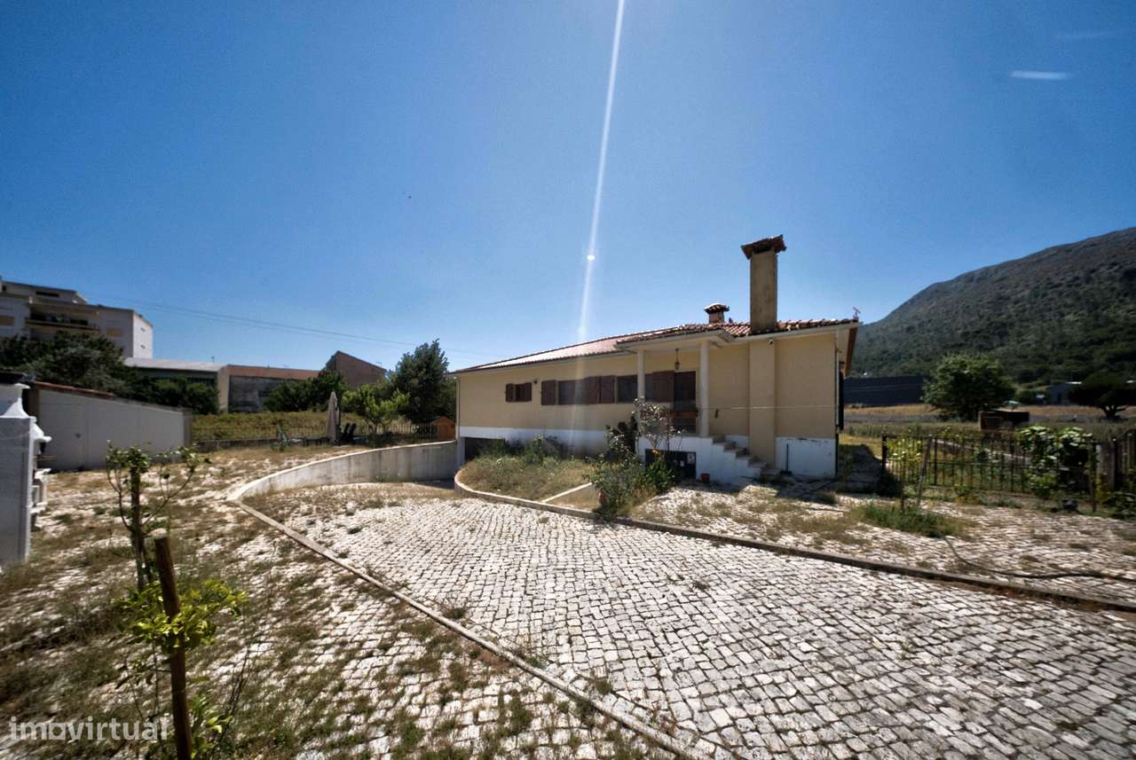 MORADIA T4 C/ GARAGEM FECHADA | MINDE - ALCANENA-26