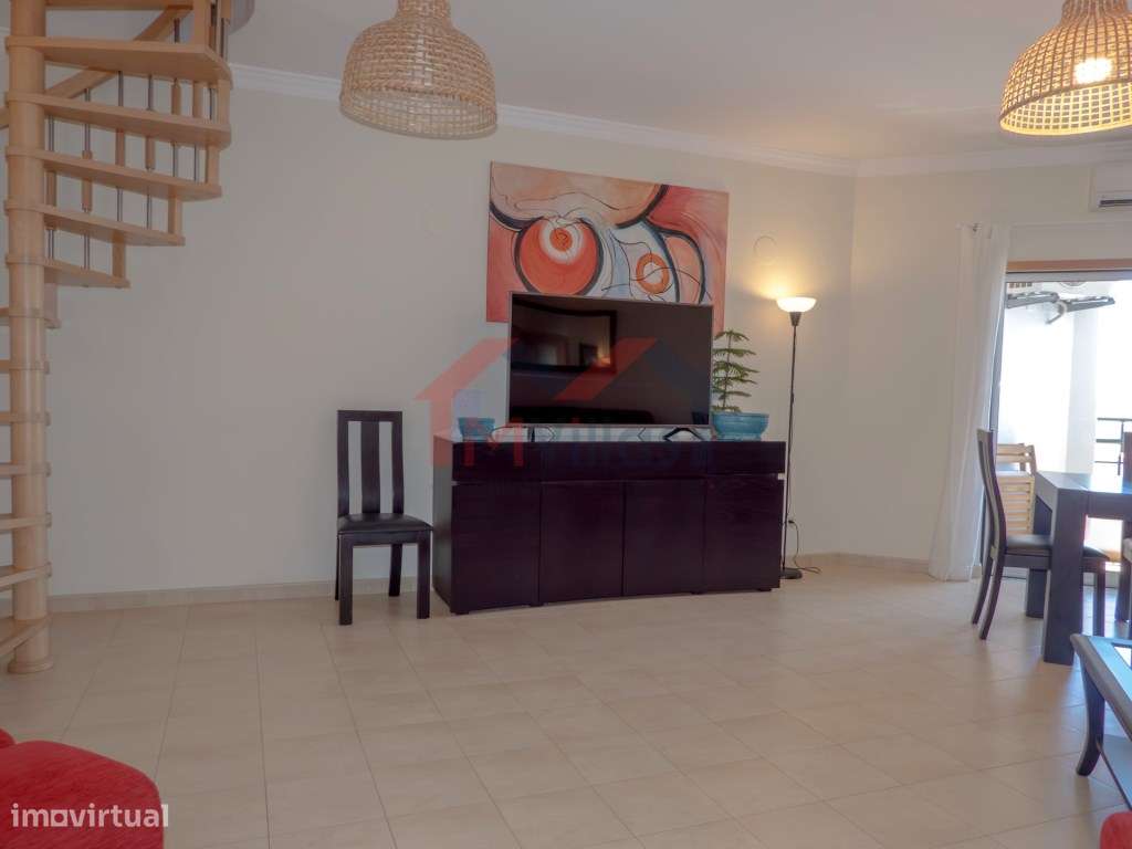 Apartamento T4 dúplex com vista mar, piscina e garagem, perto da pr...-6