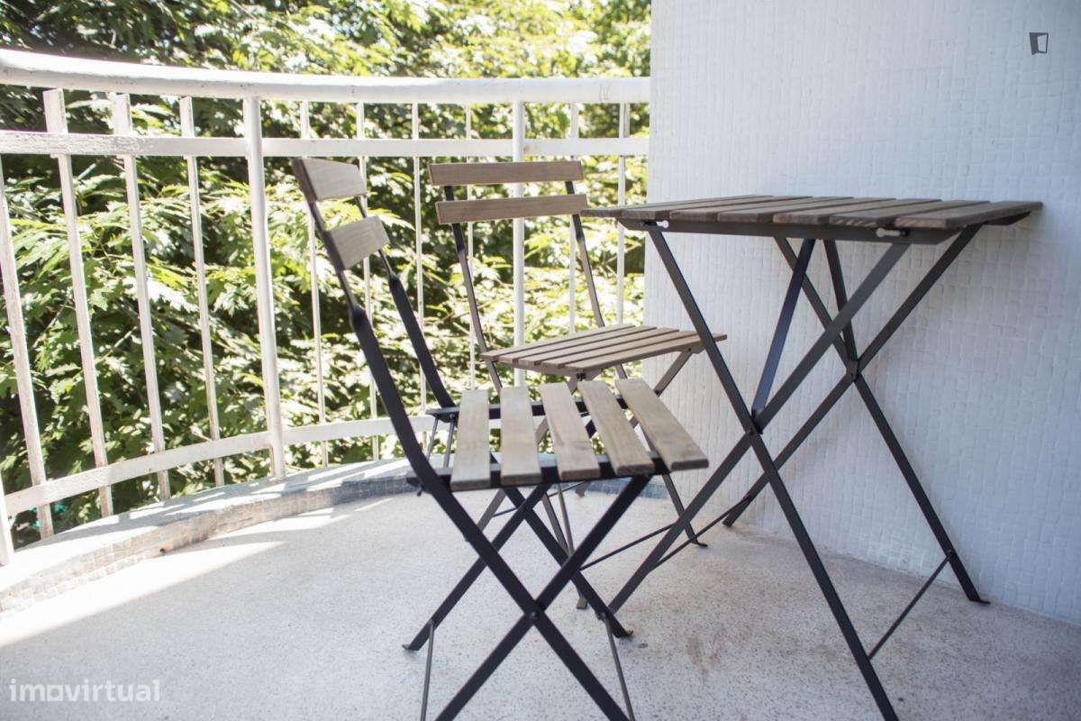 Quarto - localizado em Paranhos Porto - Grande imagem: 4/9