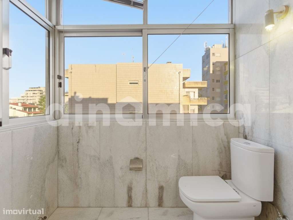 Apartamento T3+1 com 4 Frentes na Póvoa de Varzim - A 350m da Praia-29