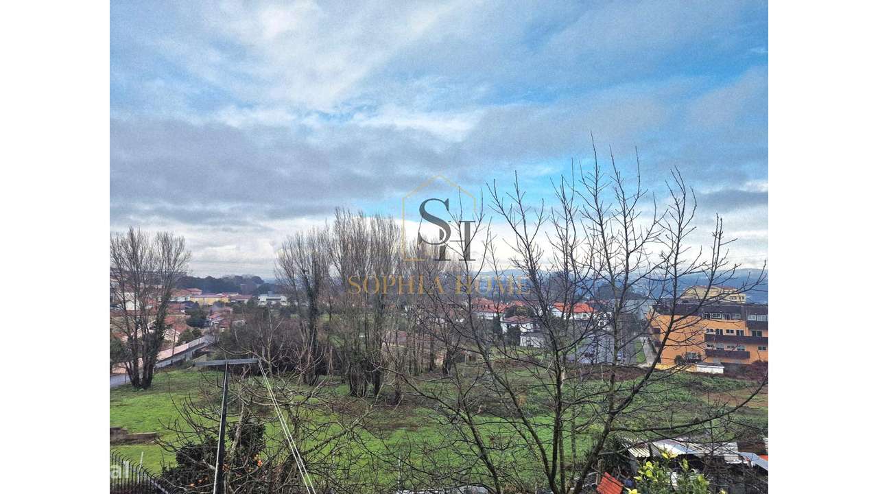 Moradia Independente T4+2 com 475 m²-7