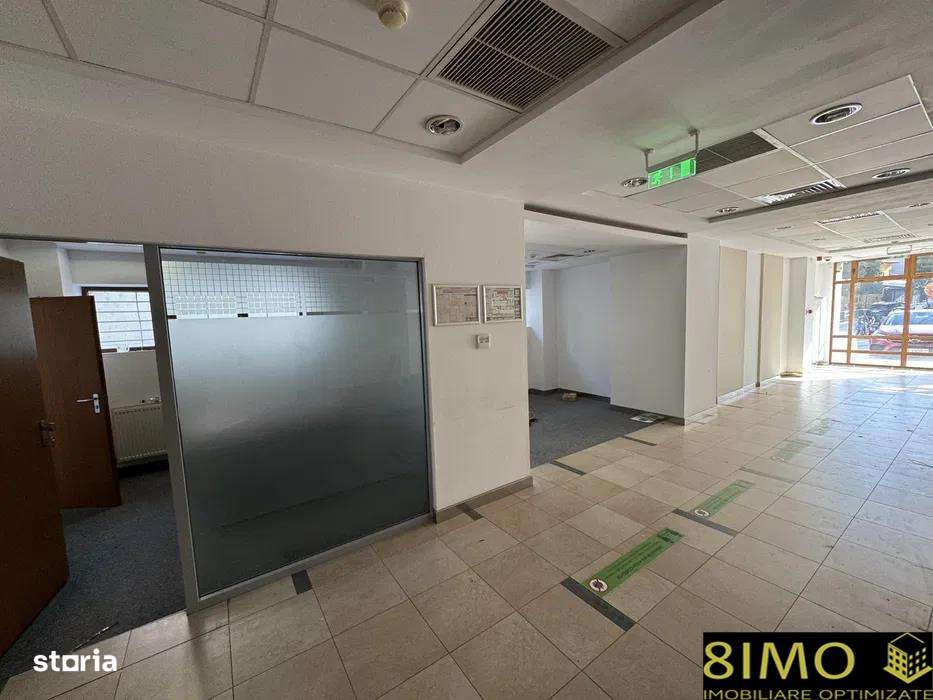 De inchiriat spatiu comercial premium – fost sediu OTP Bank - Imagine principală: 5/9