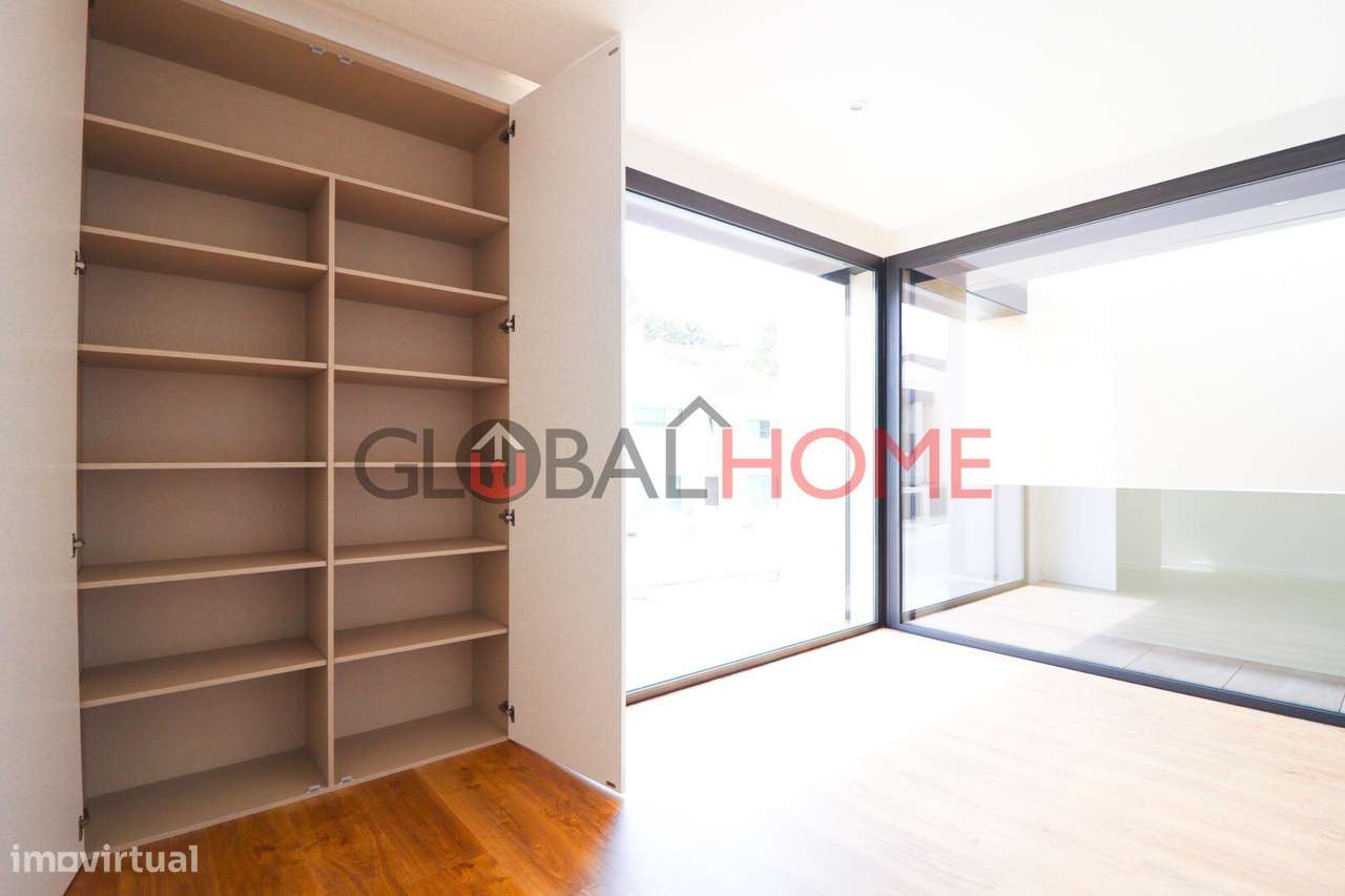 Moradia T3 Nova com Terraço e Piscina em São Pedro da Cova-33