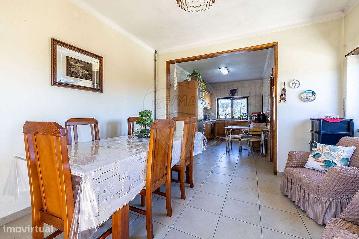 Moradia T4 para venda-16