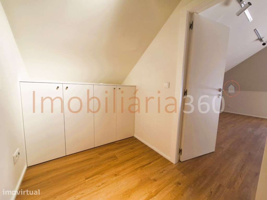 **Apartamento T2 Duplex Novo com Terraço em Matosinhos**-13