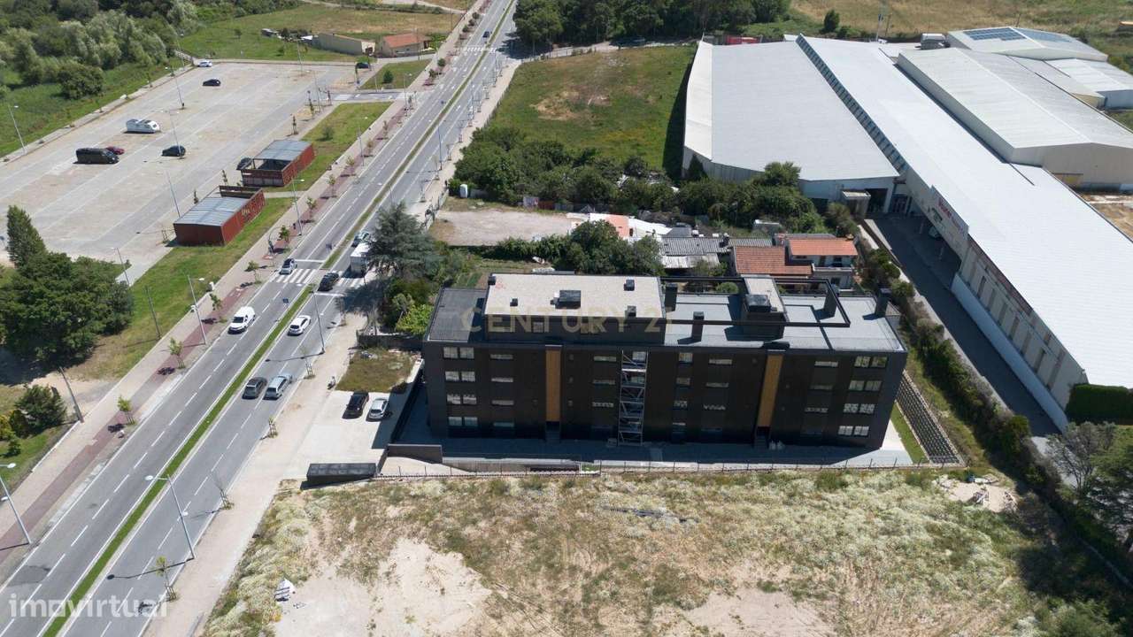Apartamento T3 Novo com Rooftop de 75m² e Vistas Panorâmicas – Fânzere-45