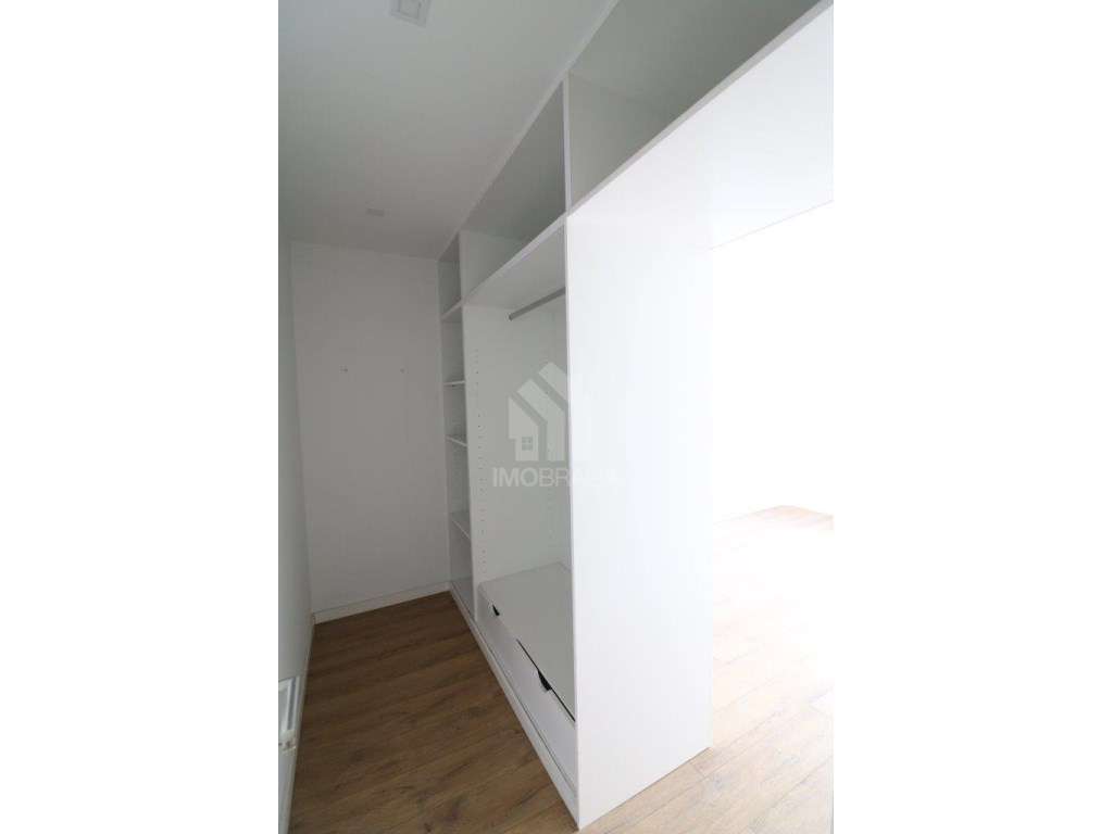 T3 REMODELADO | ÚLTIMO ANDAR | GARAGEM | GULBENKIAN - BRAGA-21