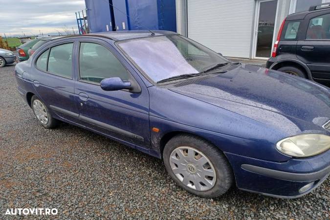 Punte spate Renault Megane 1 (facelift)  [din 1999 pana  2003] Classi - 9