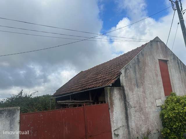 Moradia sita em Boieiro, Ourém-8