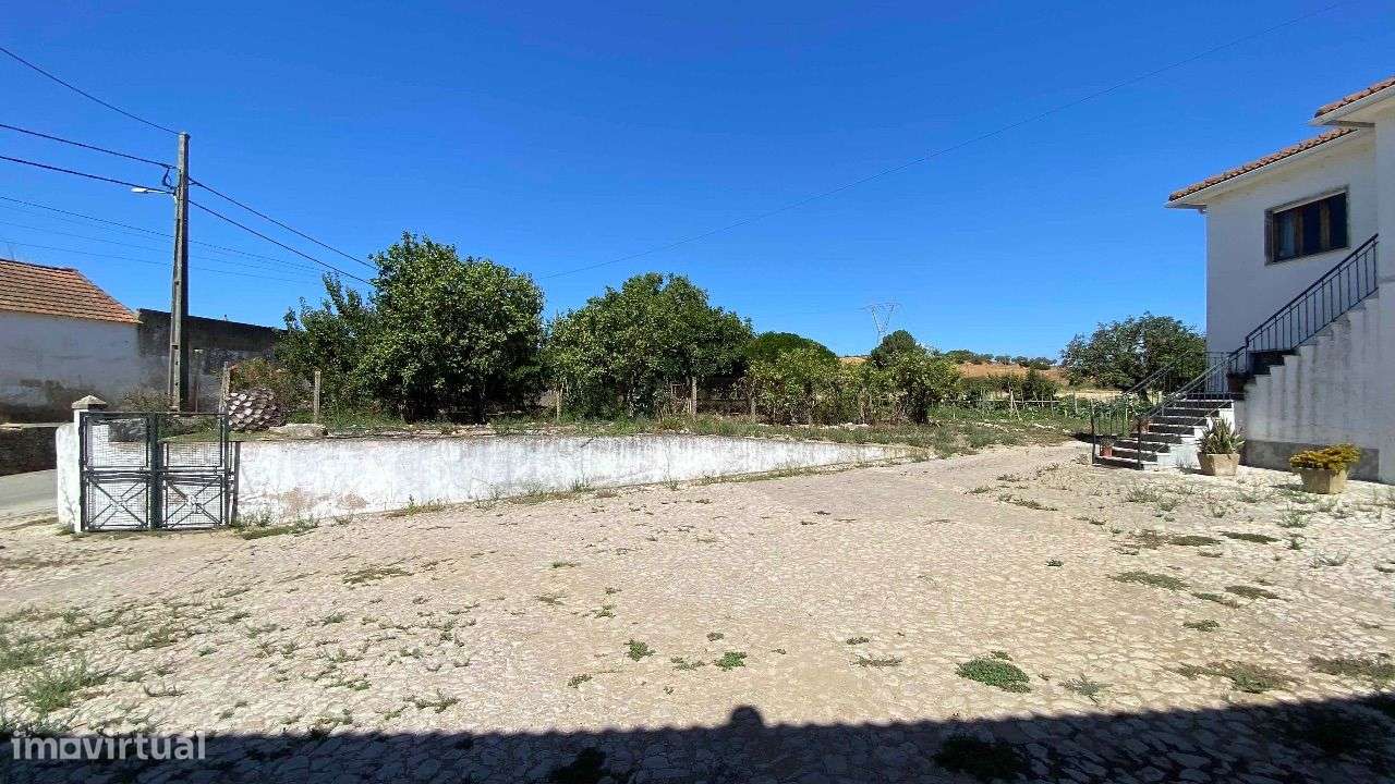 Lote de terreno com 53.162,5m2, localizado a 3Km do Nó do Carregado-18