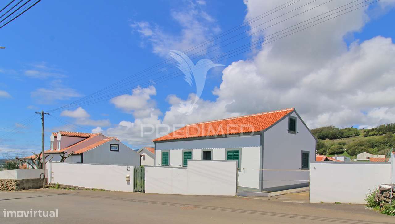 Moradia T3 A Venda Em Santa Luzia Angra Do Heroismo