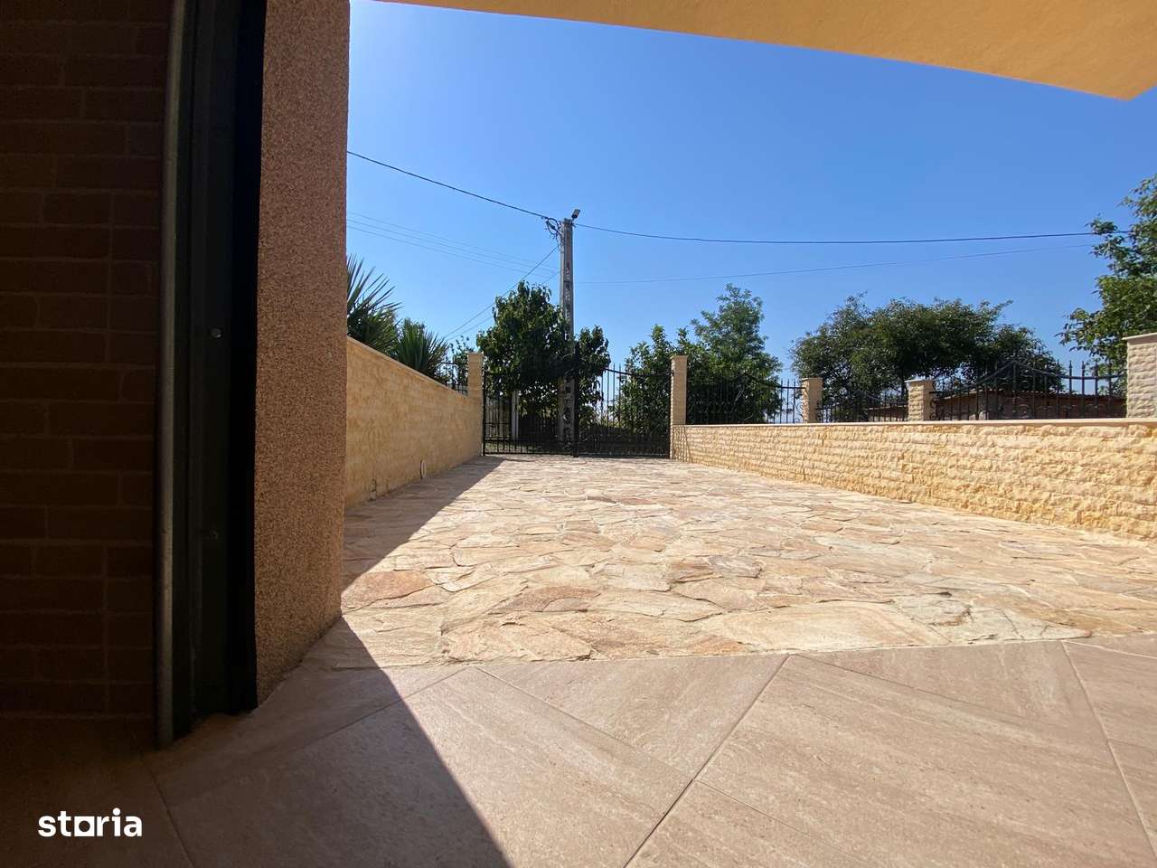Casa de vanzare Letcani Iasi D+P +E , garaj, mutare imediata! - Imagine principală: 4/16