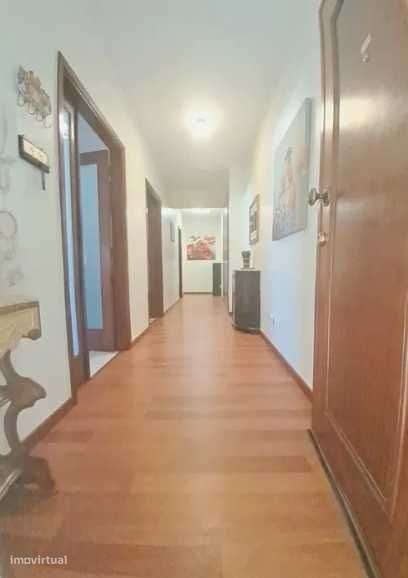 Excelente Apartamento T2 c/suite 2 varandas e garagem - Grande imagem: 5/12