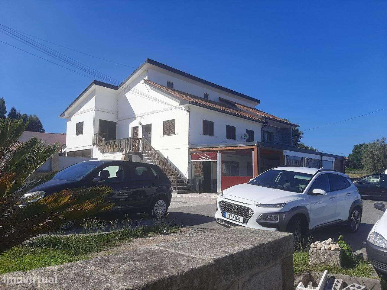 Restaurante café, moradia T4 e 3.000m2 de terreno - Grande imagem: 3/13