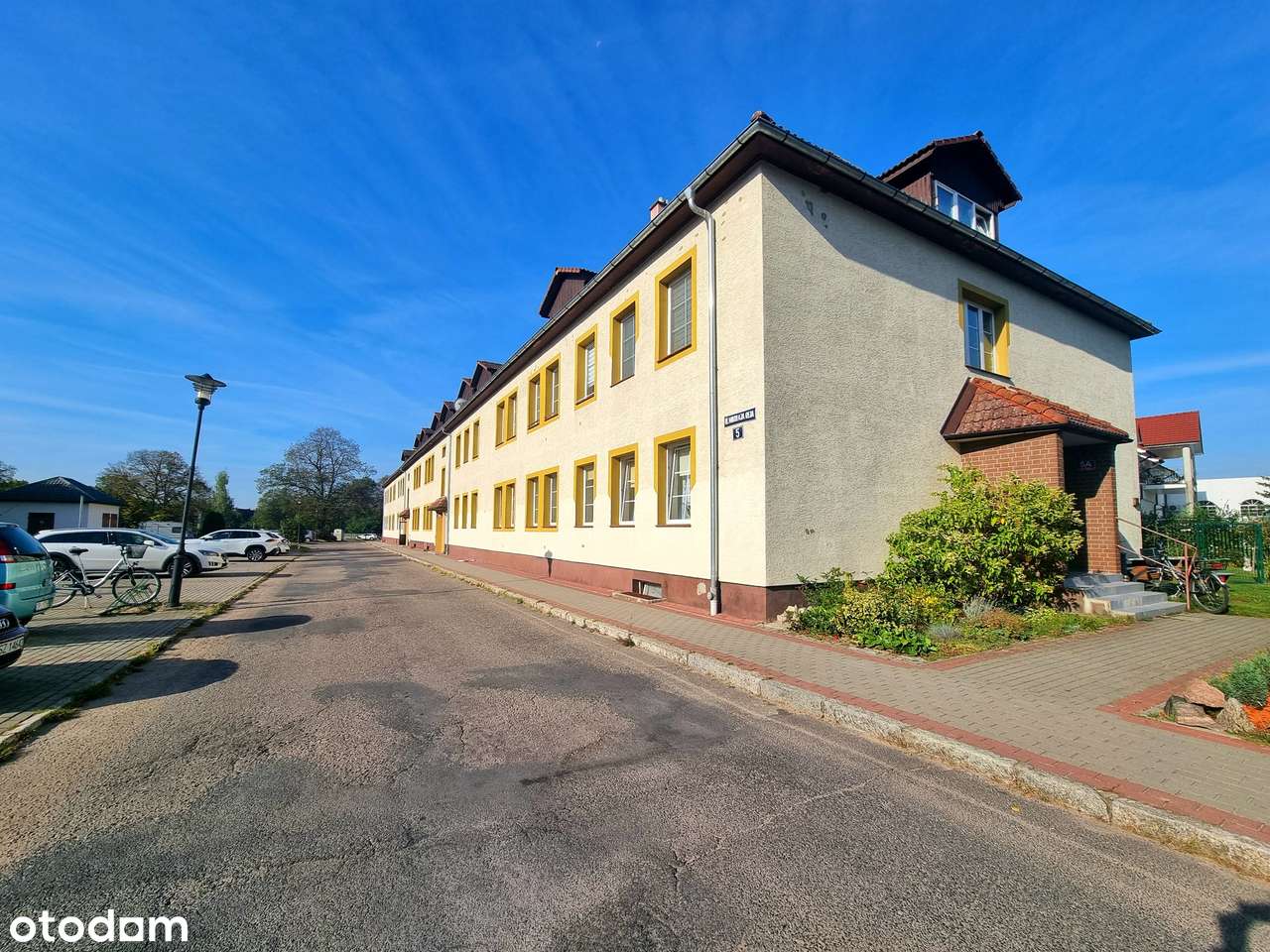 Mieszkanie 2 pokojowe z balkonem blisko centrum miasta.-1