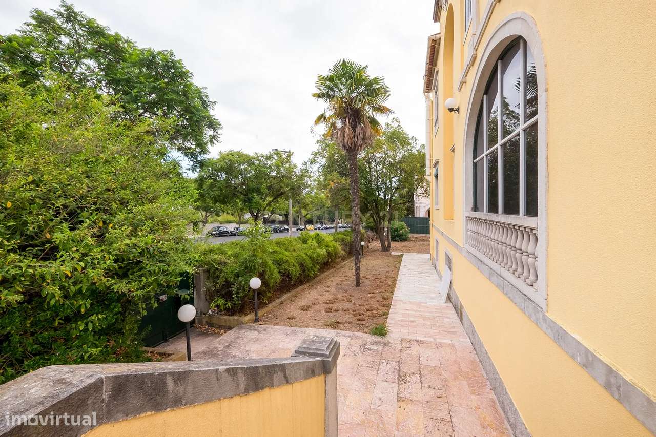 Fantástica Moradia no Restelo - Belém-30