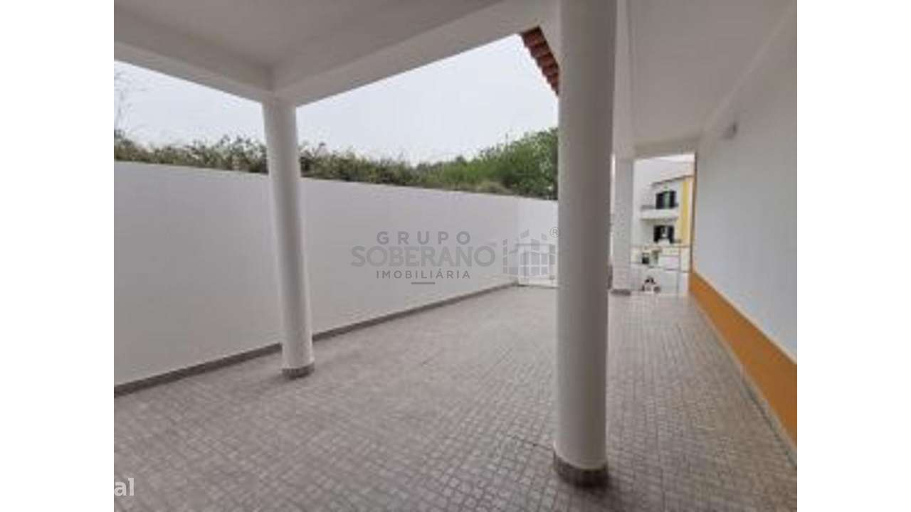 Moradia Geminada T3 em Ericeira-20