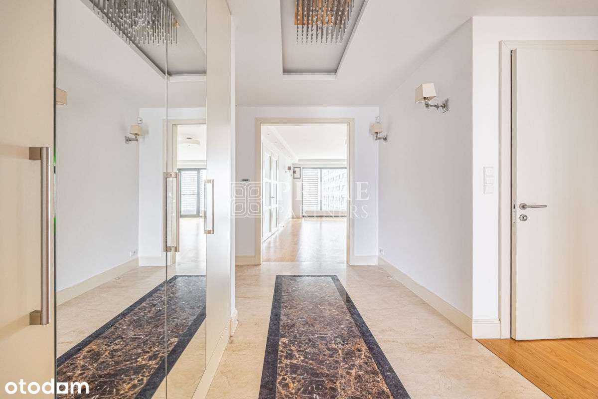 Apartament przy ul. Grzybowskiej 4 z dwoma miejscami garażowymi-1