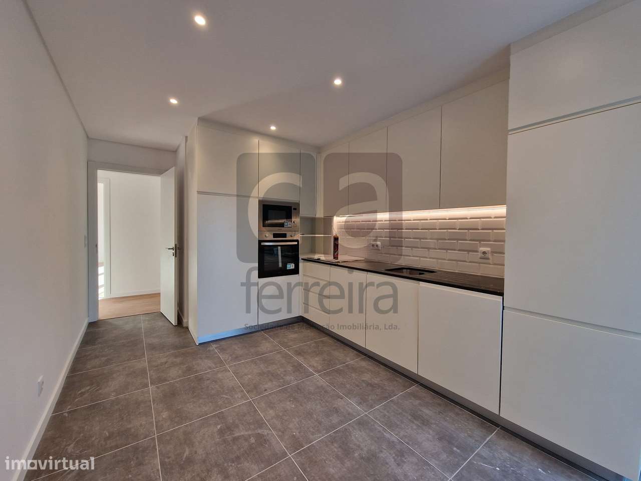 Apartamento T3 Novo com possibilidade de fazer Duplex-3