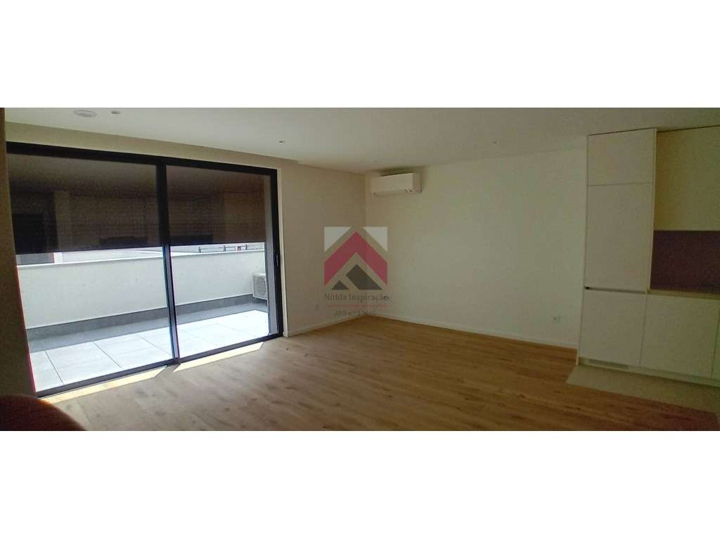 APARTAMENTO T1 COM TERRAÇO NAS BARROCAS - Grande imagem: 3/32