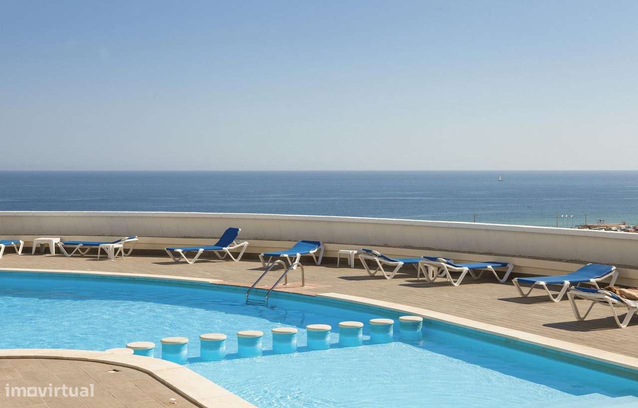 Apartamento Mobilado - Porto de Mós