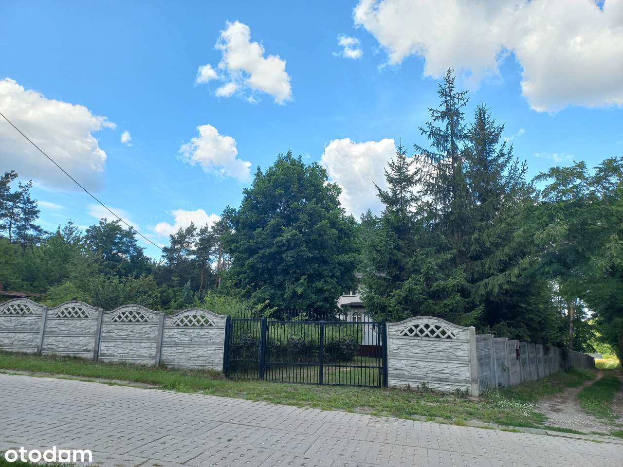 Sprzedam dom wolnostojący 145 m2 na działce o powierzchni 4693 m2
