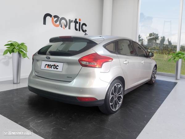 Ford Focus 1.0 EcoBoost Business - 8