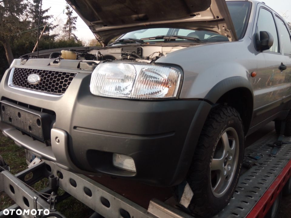 FORD MAVERICK ESCAPE 2,0  124KM SANKI WOZEK WAHACZE zdrowe oryginal - 1