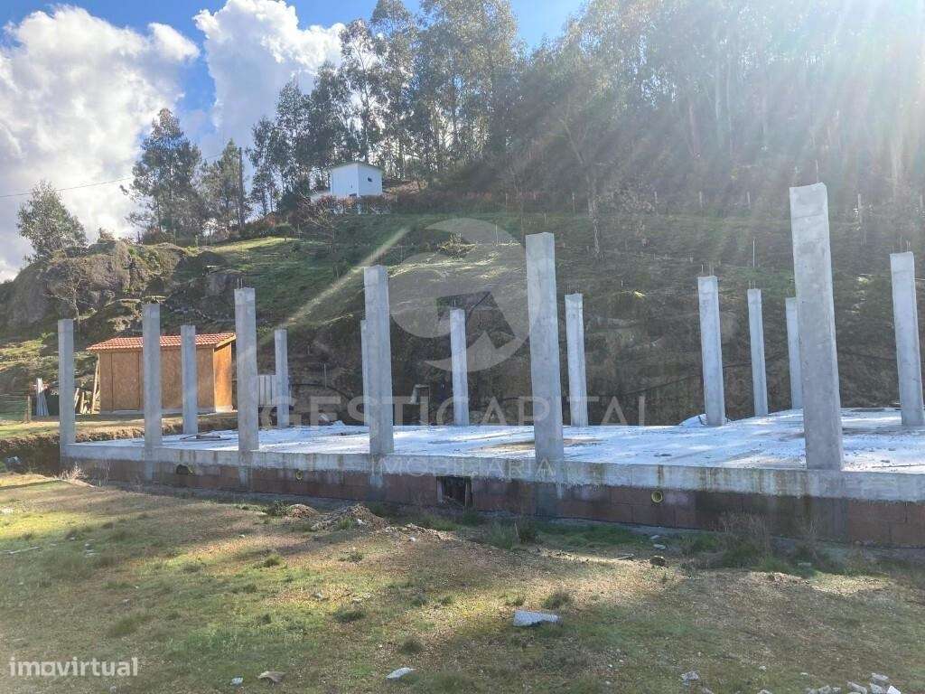 Oportunidade de Investimento: Moradia já com  Estrutura em Soalhães –-23