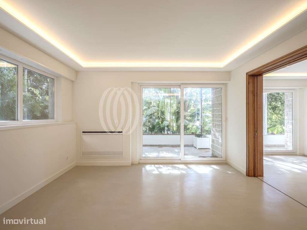 Moradia T8, com piscina, no centro de Cascais - Grande imagem: 4/33