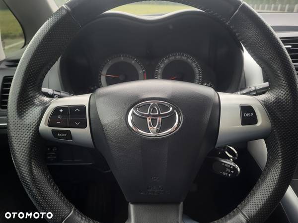 Toyota Auris 2.0 D-4D Prestige - 19