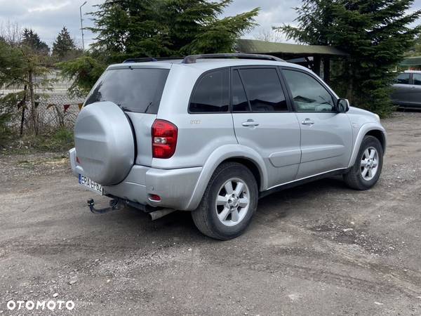 Toyota RAV4 - 3