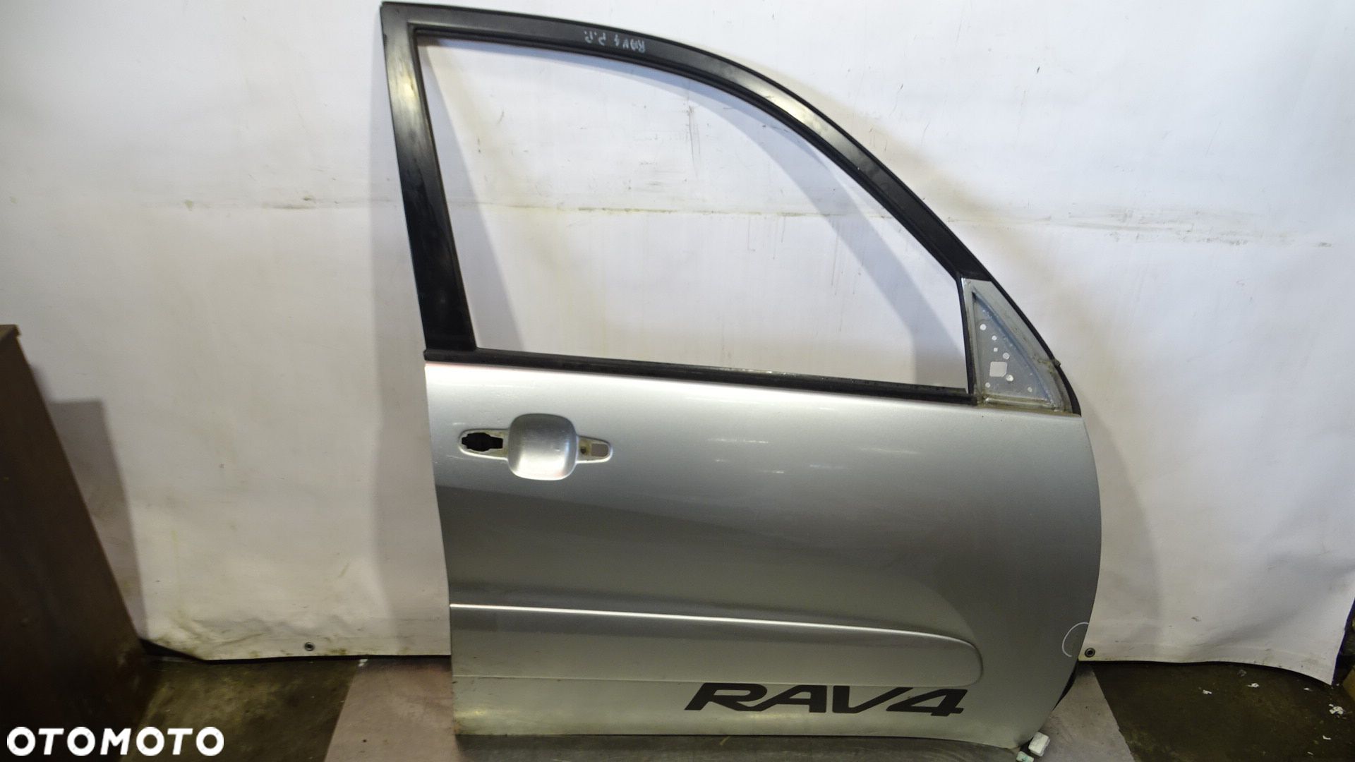 DRZWI PRAWY PRZÓD TOYOTA RAV4 II LIFT 2.0D 1D4 - 1