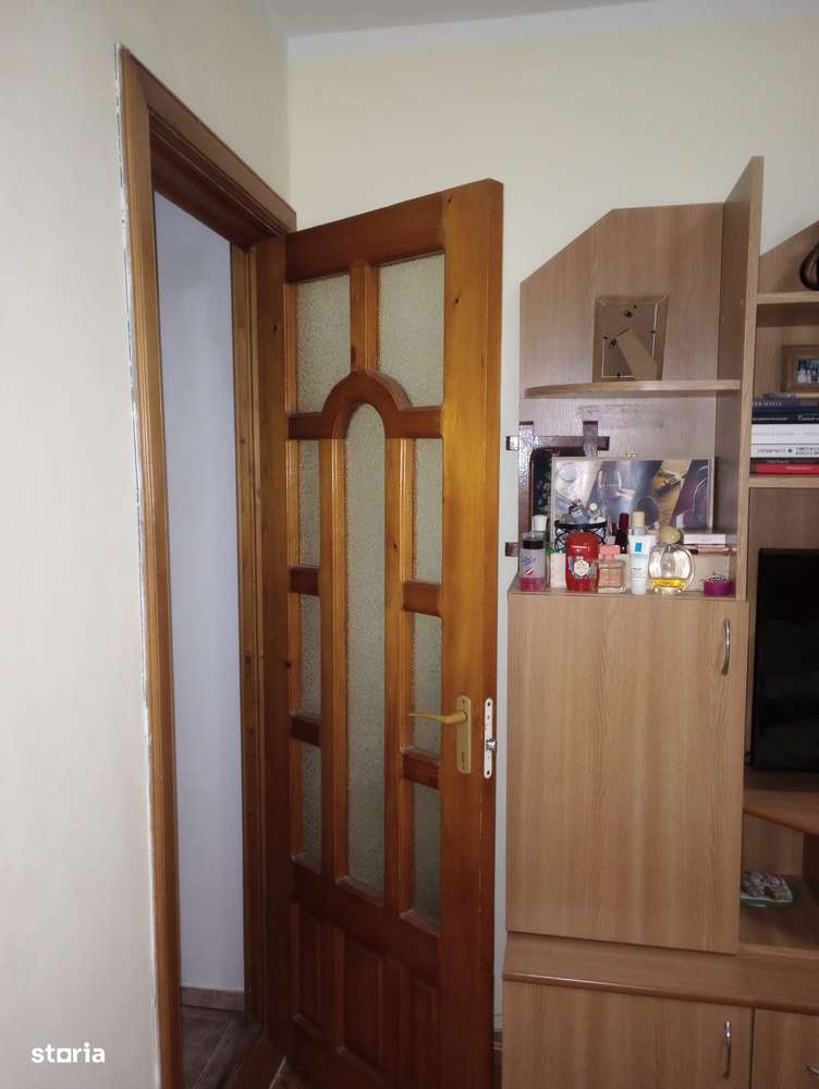 Apartament 3 camere la strada zona Bucovina-8