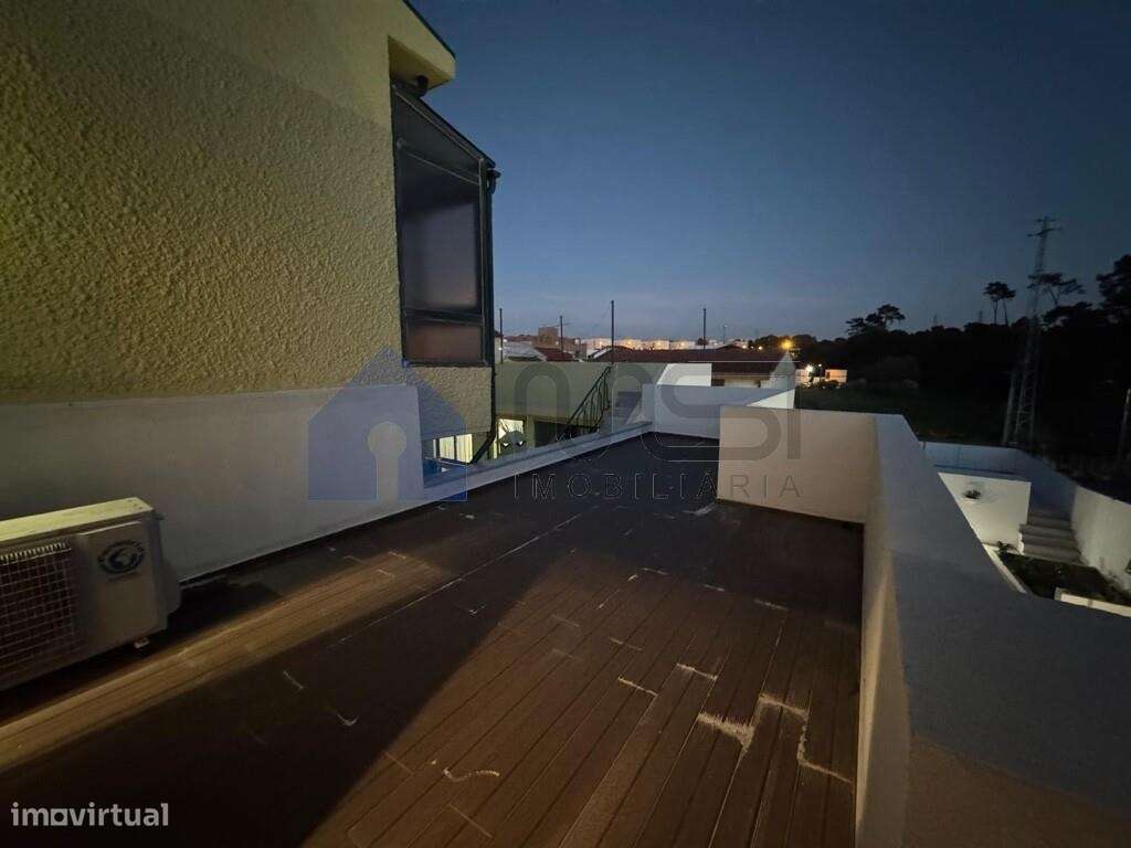 Moradia T3 em Matosinhos — Conforto e Elegância-57