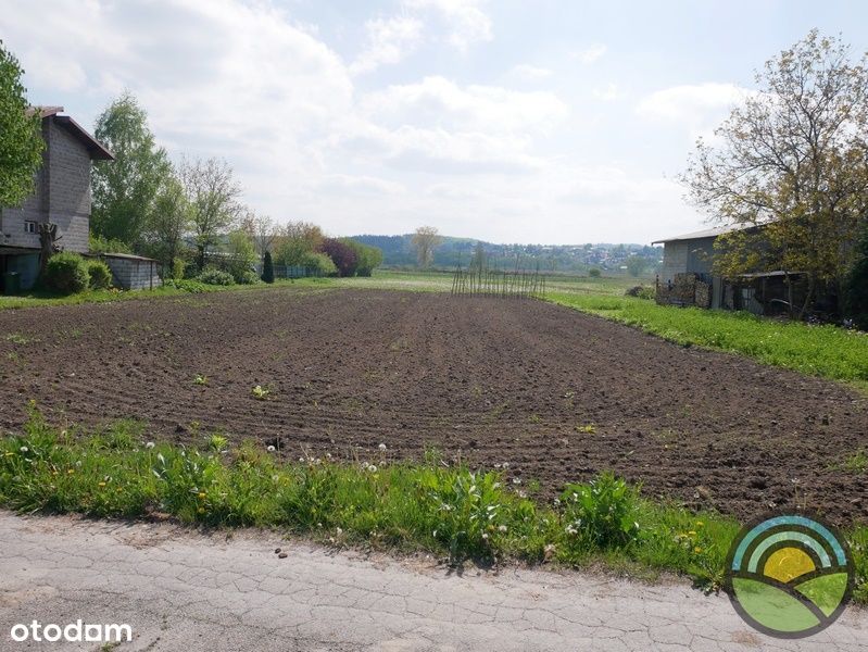 Płaska, 26-arowa działka budowlana k/Krakowa !