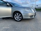 Toyota Avensis 1.8 VVT-i Combi - 20