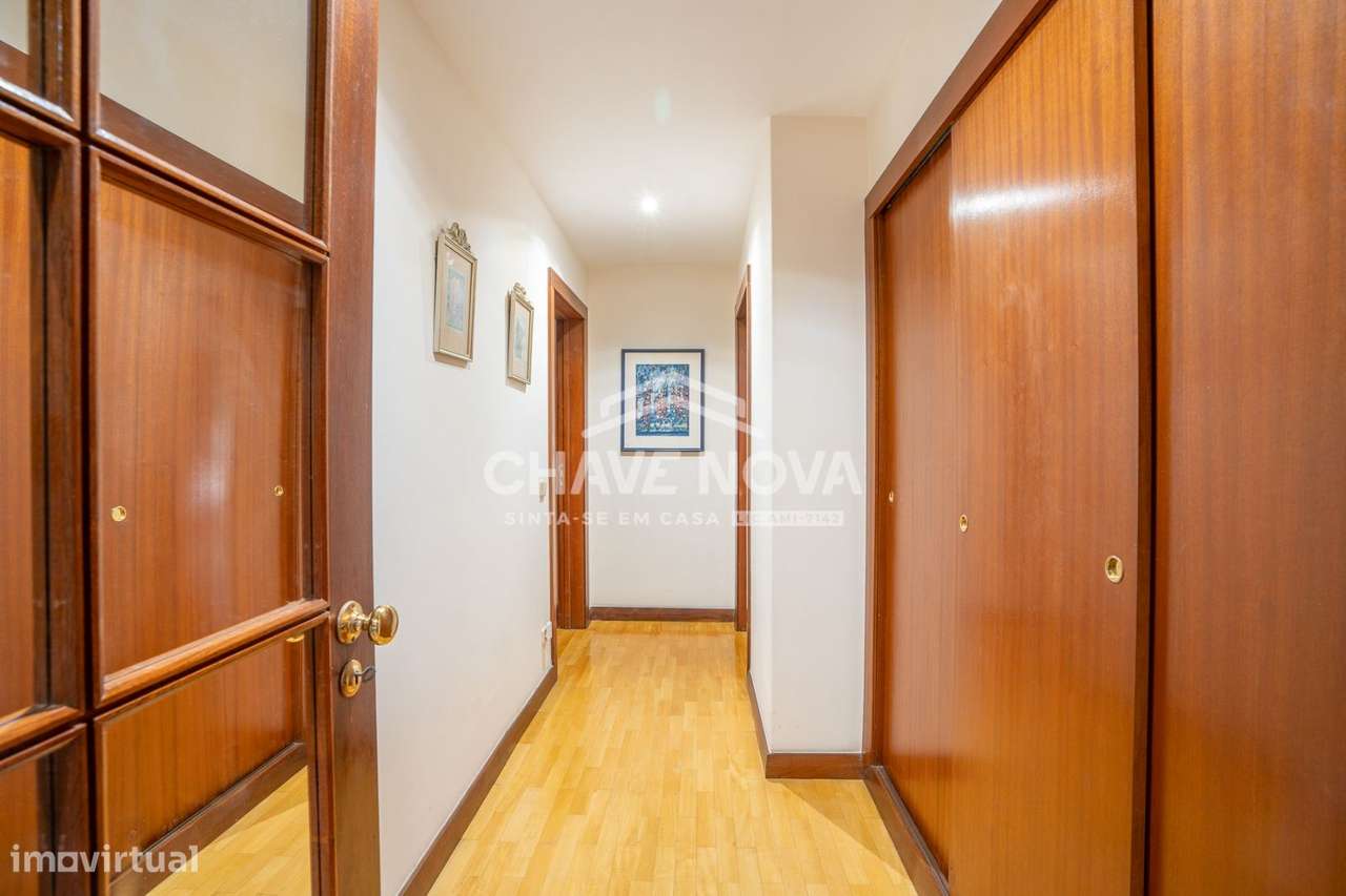 T2 C/ Lugar de Garagem nos Jardins da Arrábida - Vila Nova de Gaia - Grande imagem: 4/23