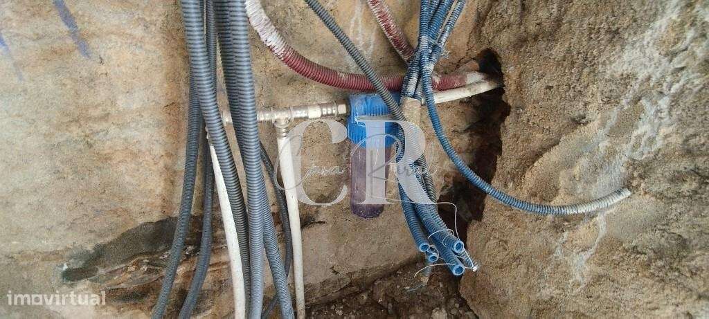 Moradia para restaurar-48