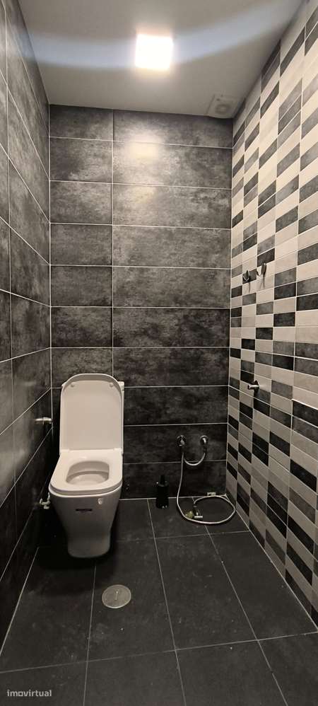 Espaço Comercial 250 m² | Ramada, Odivelas-12