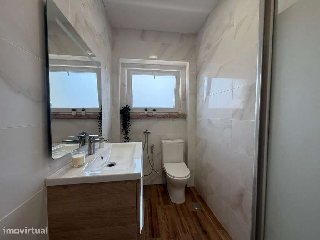 Apartamento T2, Renovado, junto a Vila Chã/Amadora: Oportunidade Ún...-11