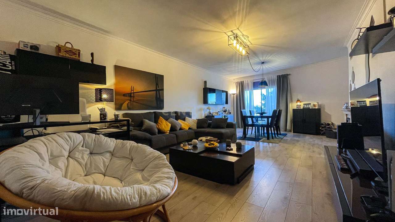 Apartamento T2 Remodelado - Tapada das Merces - 100M2 - Grande imagem: 5/19